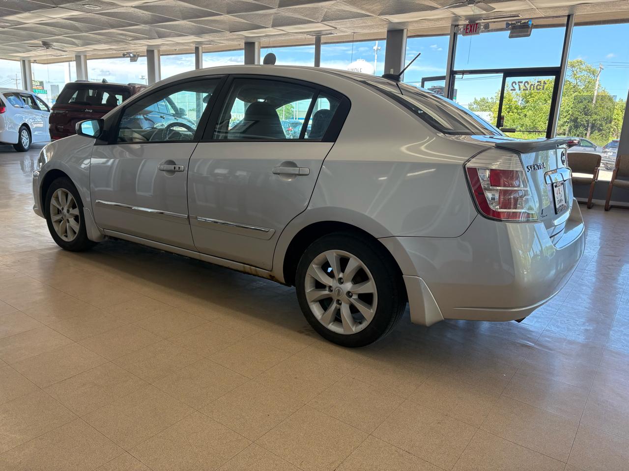 Nissan Sentra 4dr Sdn I4 CVT 2.0 SL 2011