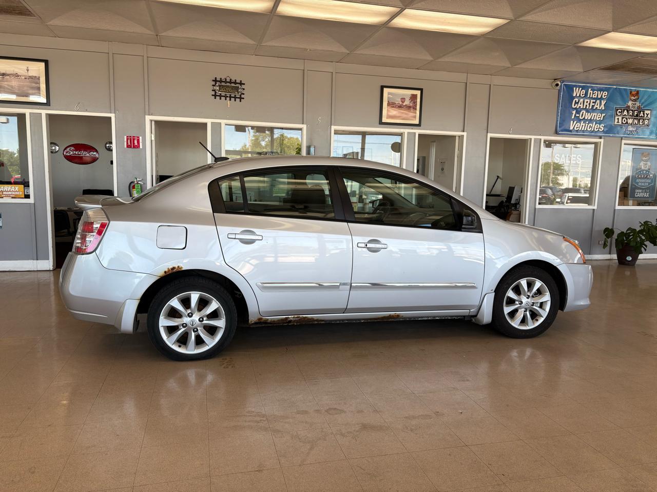 Nissan Sentra 4dr Sdn I4 CVT 2.0 SL 2011