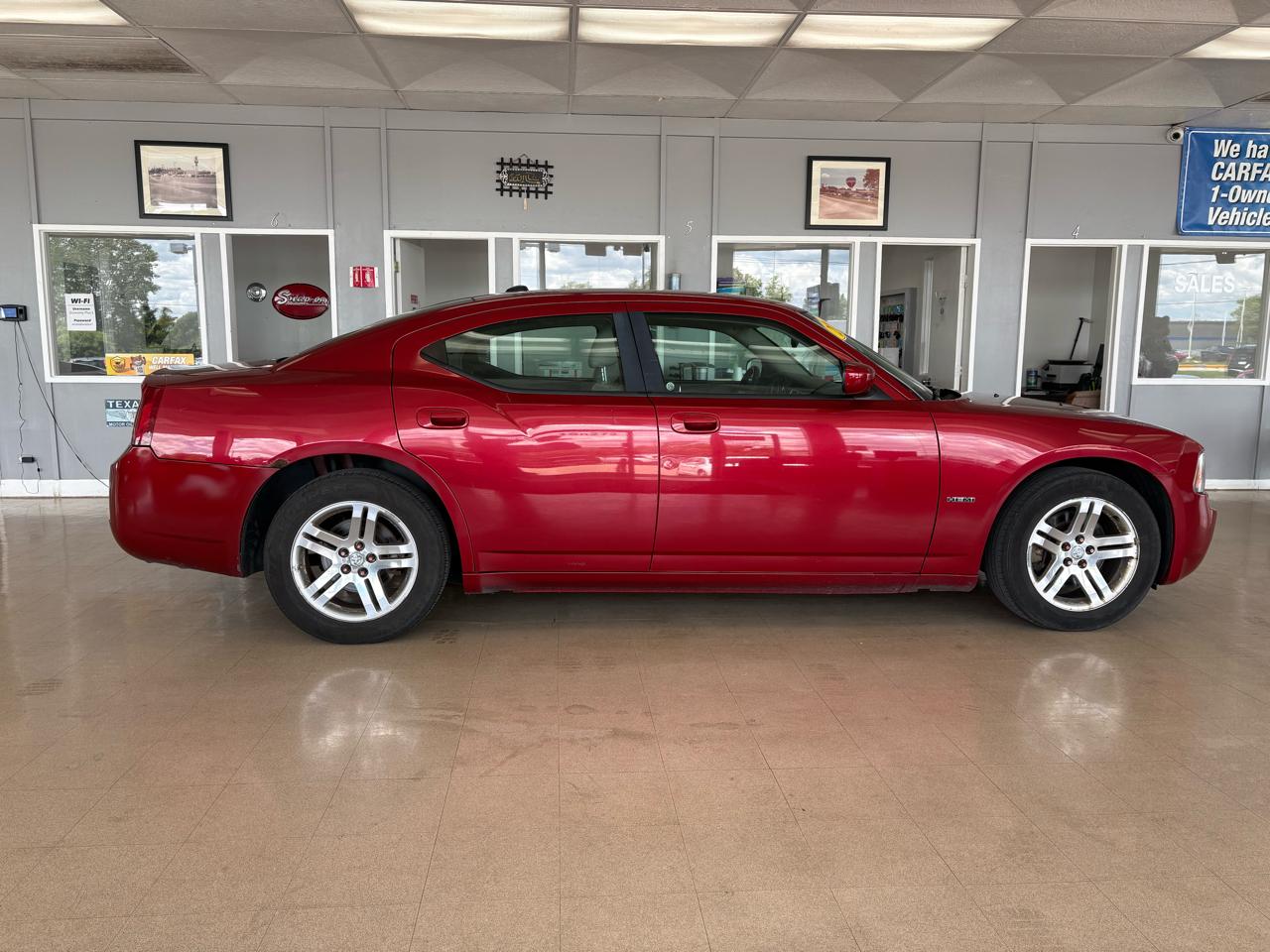 Dodge Charger 4dr Sdn R/T RWD 2006