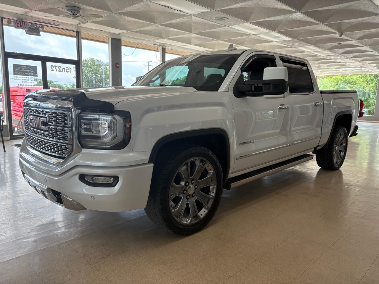 GMC Sierra 1500 4WD Crew Cab 143.5" Denali 2017