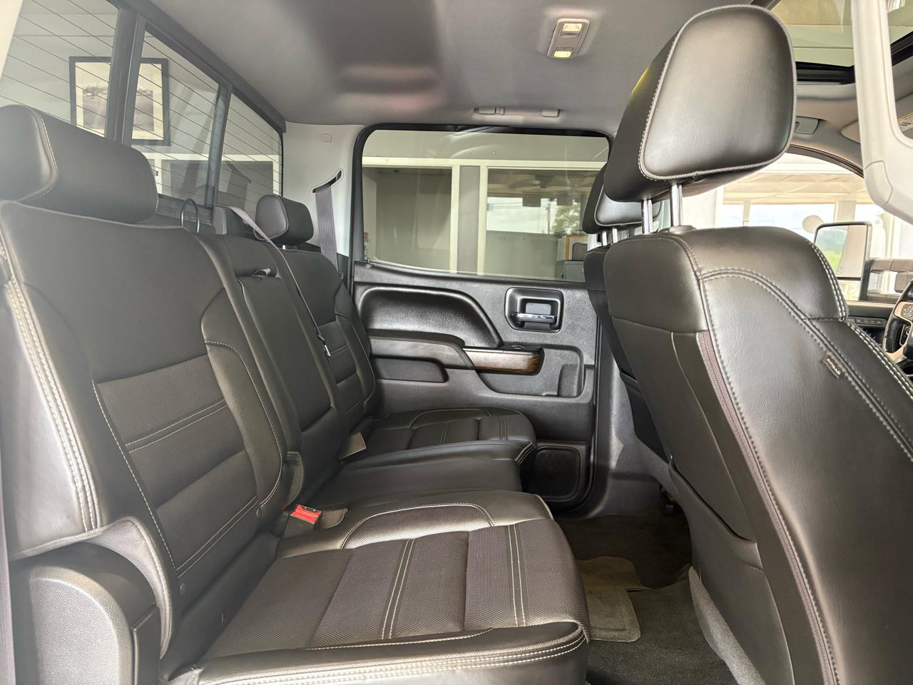 GMC Sierra 1500 4WD Crew Cab 143.5" Denali 2017