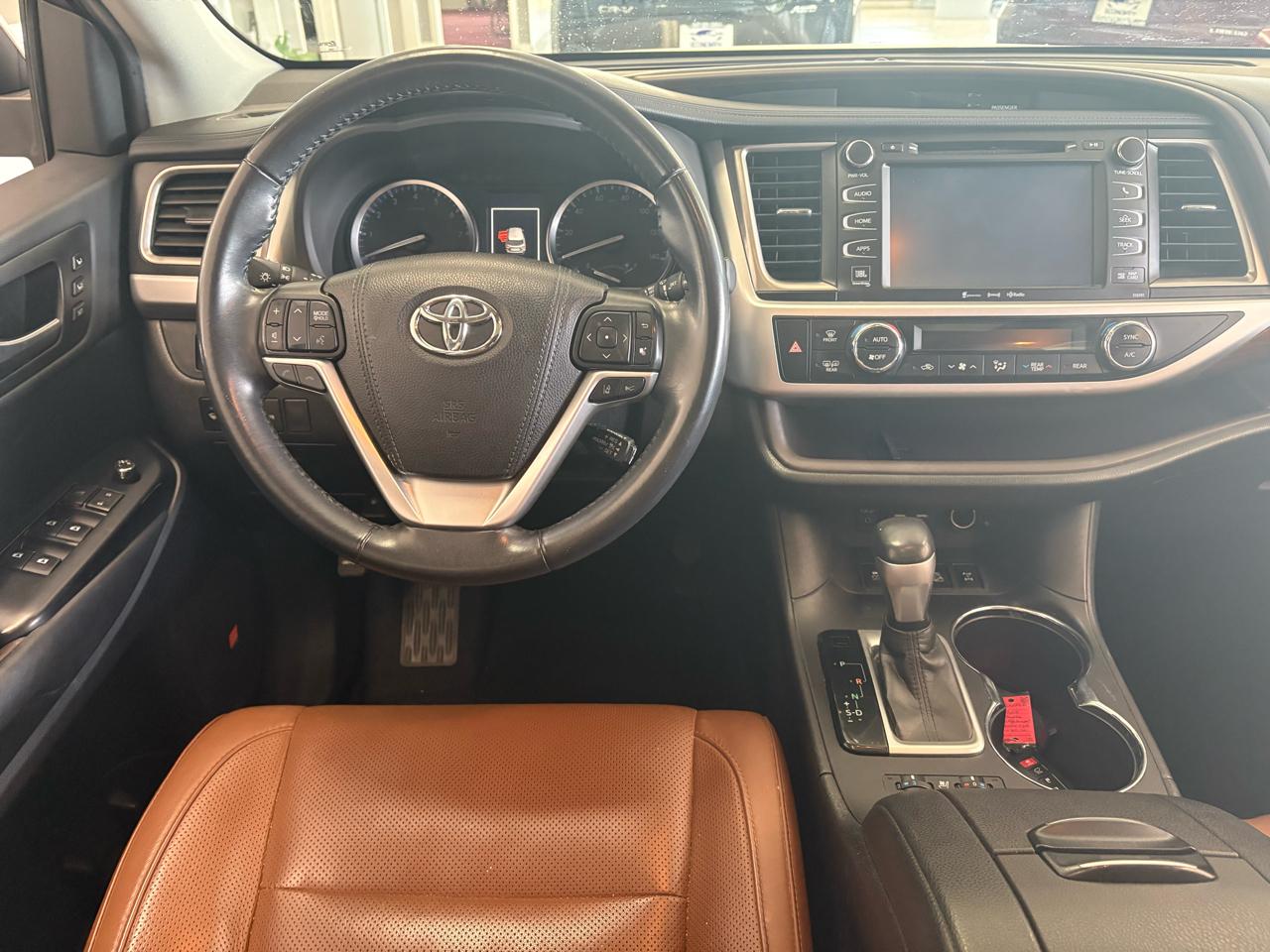 Toyota Highlander Limited V6 AWD (Natl) 2019
