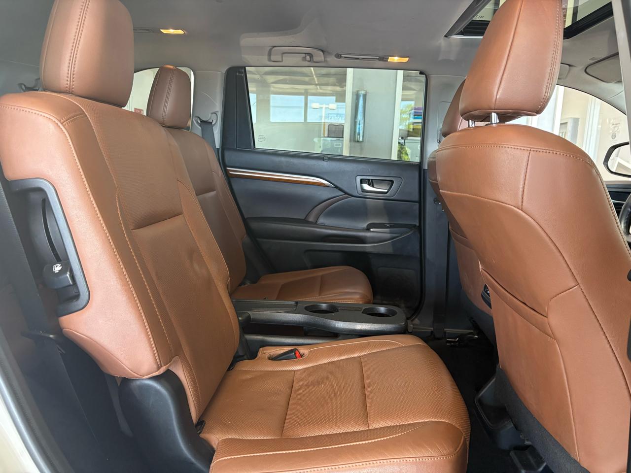 Toyota Highlander Limited V6 AWD (Natl) 2019