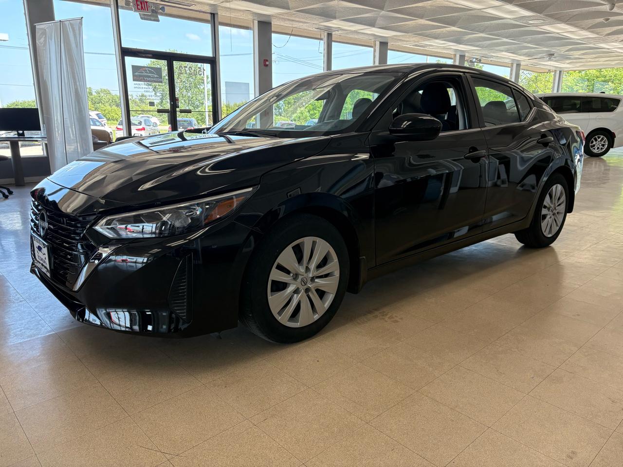 Nissan Sentra S CVT 2024