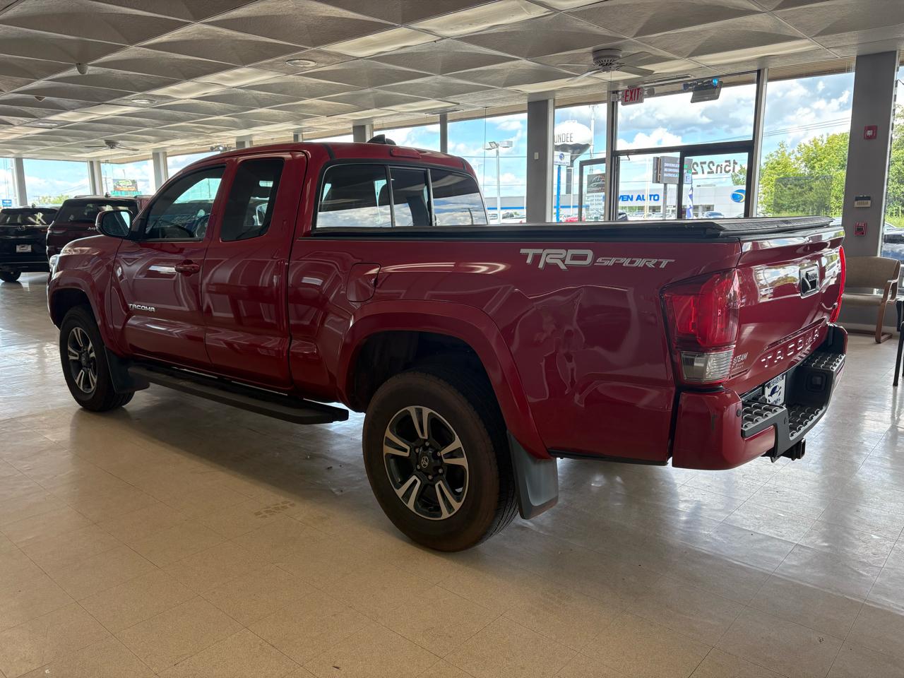 Toyota Tacoma 2WD Access Cab V6 AT TRD Sport (Natl) 2016