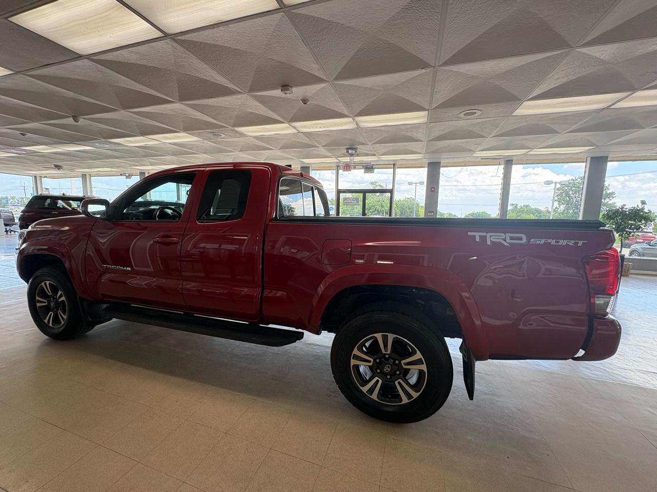 Toyota Tacoma 2WD Access Cab V6 AT TRD Sport (Natl) 2016