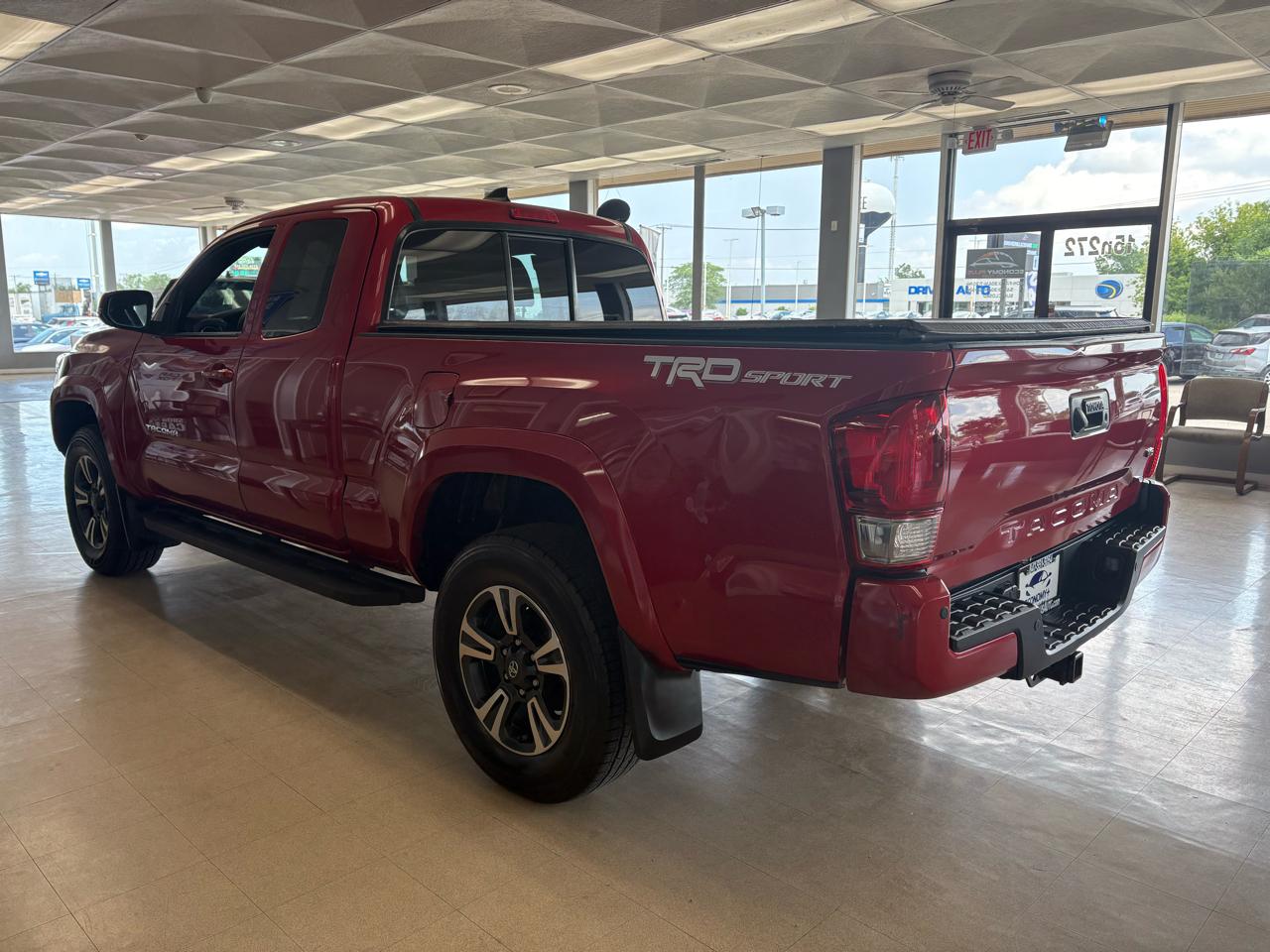 Toyota Tacoma 2WD Access Cab V6 AT TRD Sport (Natl) 2016