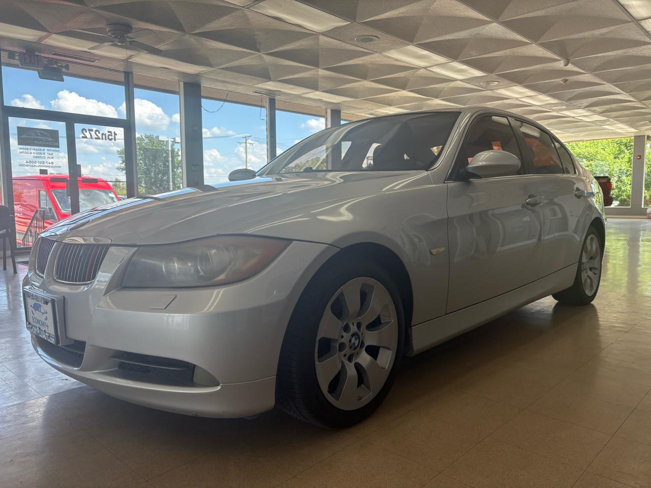 BMW 3 Series 330xi 4dr Sdn AWD 2006