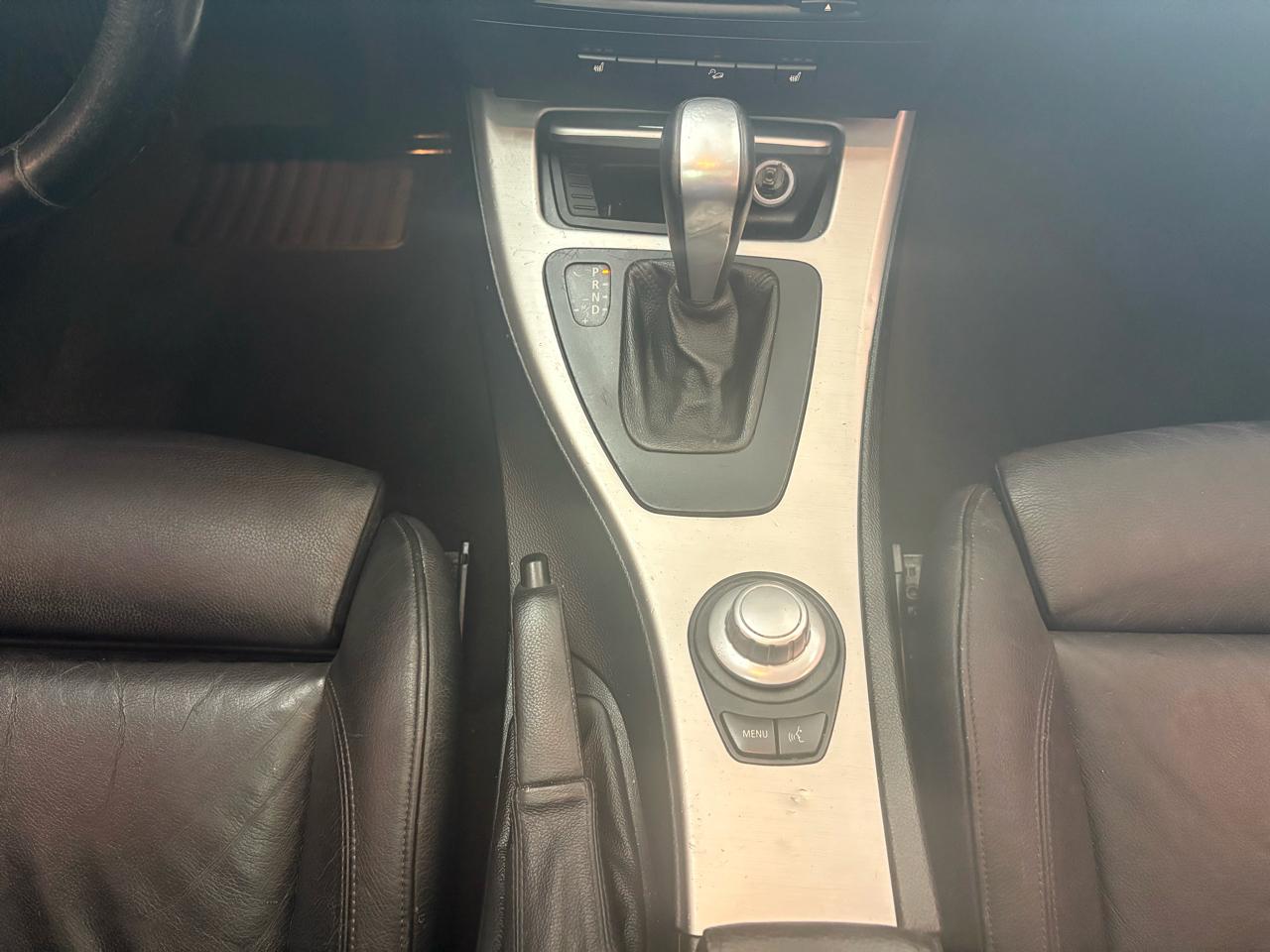 BMW 3 Series 330xi 4dr Sdn AWD 2006