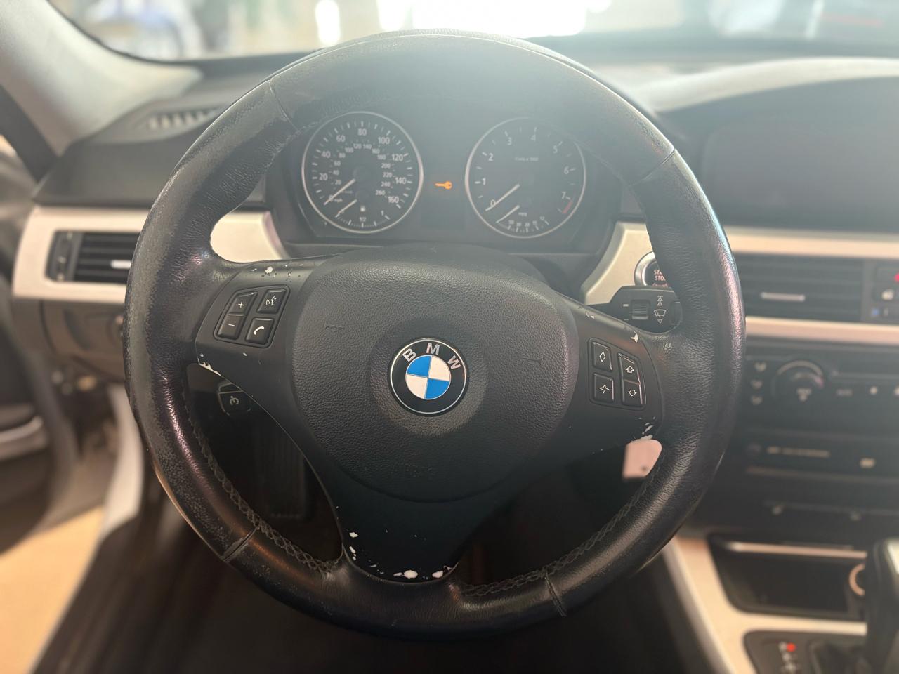 BMW 3 Series 330xi 4dr Sdn AWD 2006