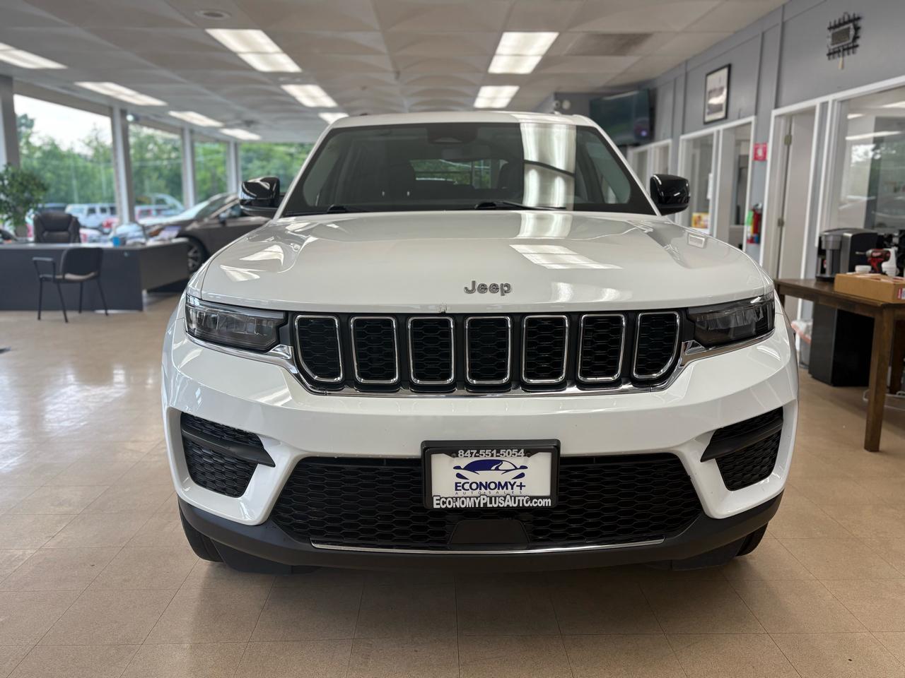 Jeep Grand Cherokee Laredo 4x4 2023