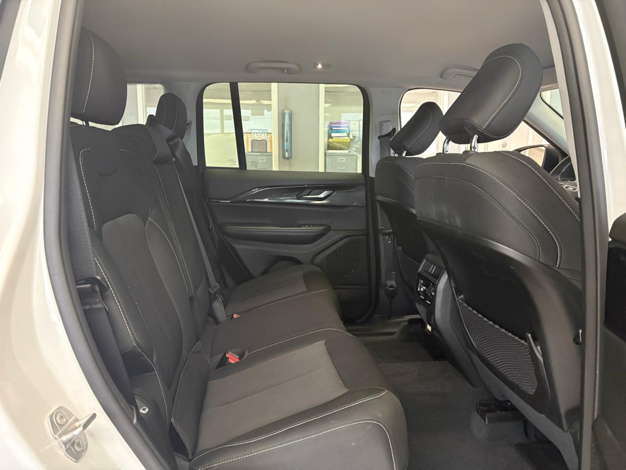 Jeep Grand Cherokee Laredo 4x4 2023