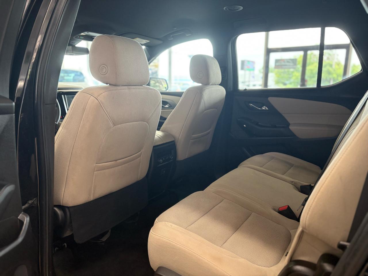 Chevrolet Traverse FWD 4dr LS w/1LS 2023