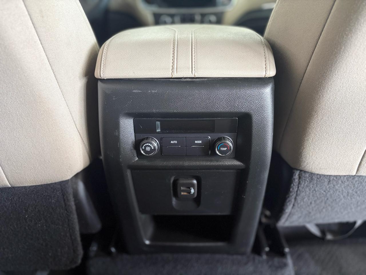 Chevrolet Traverse FWD 4dr LS w/1LS 2023