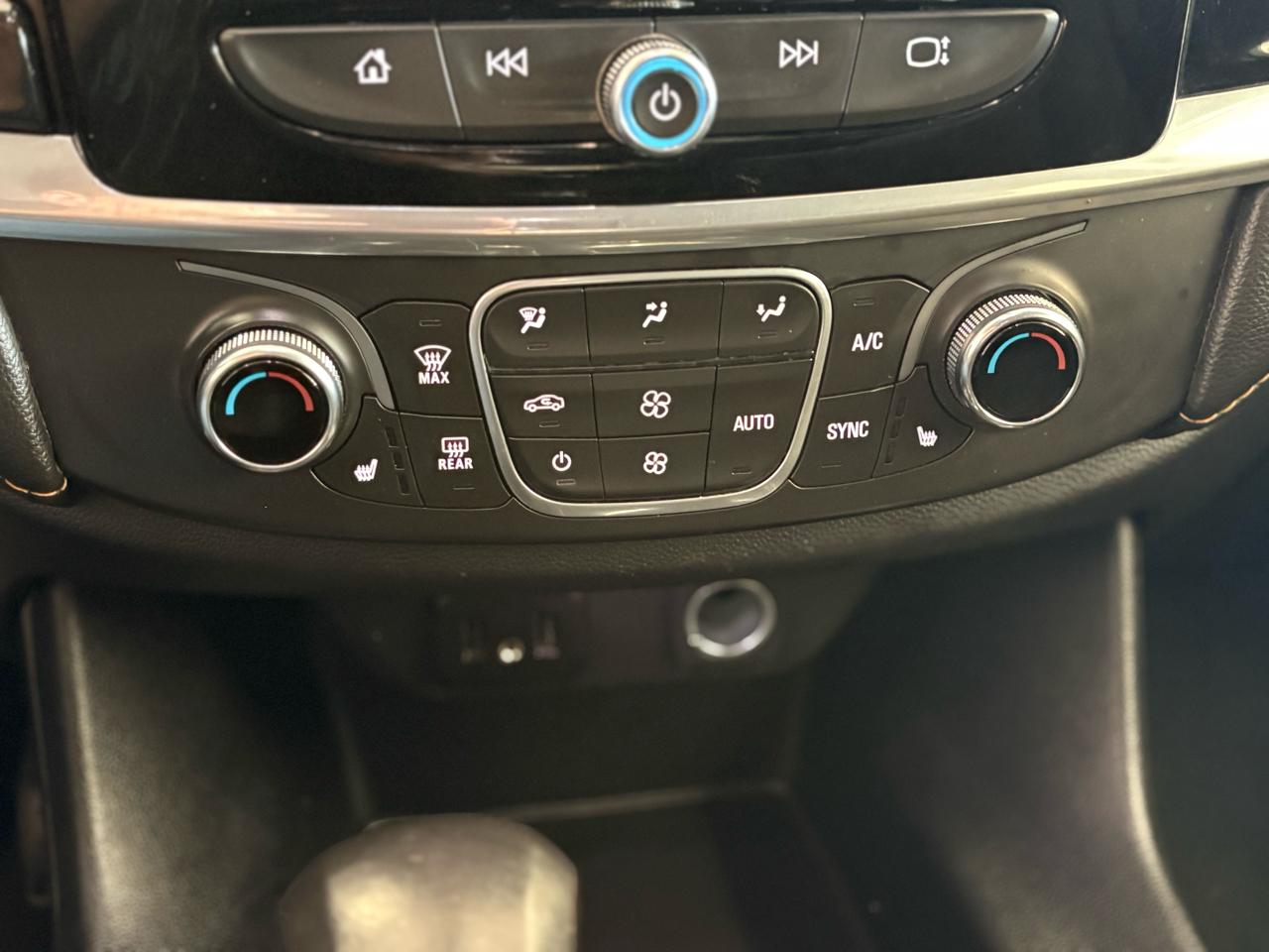 Chevrolet Traverse AWD 4dr LT Cloth w/1LT 2020
