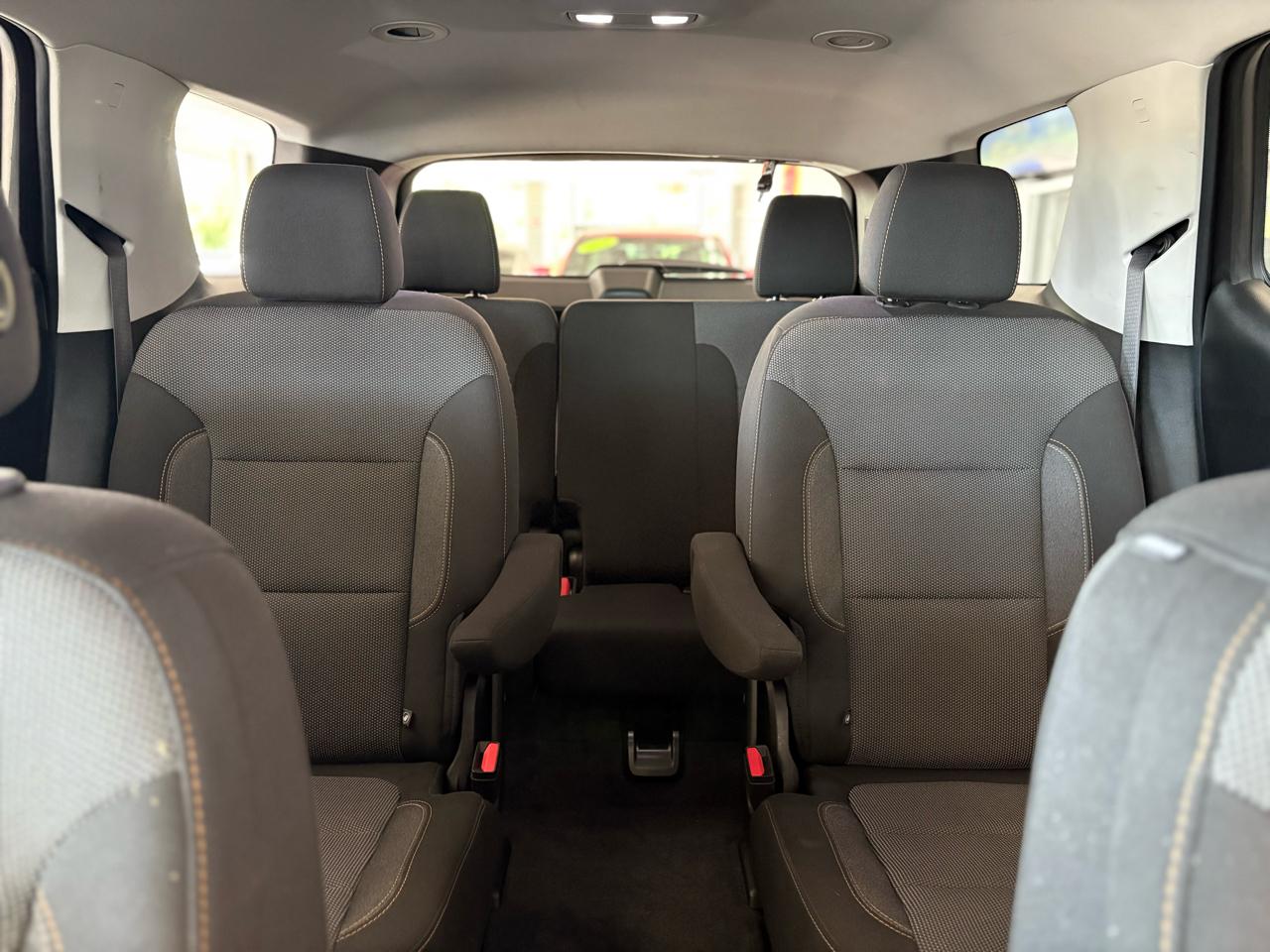 Chevrolet Traverse AWD 4dr LT Cloth w/1LT 2020