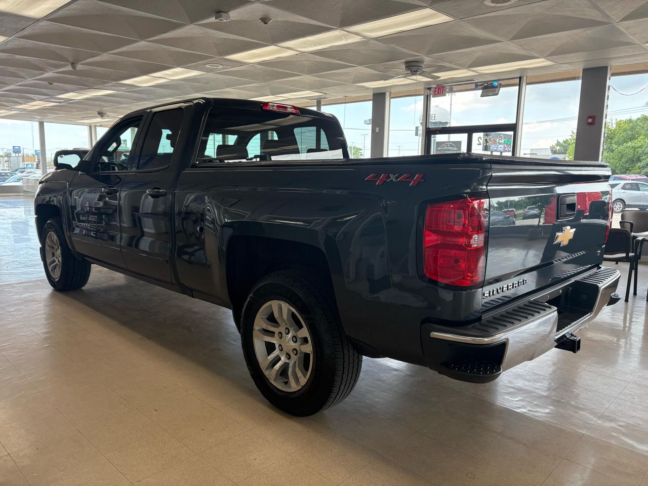 Chevrolet Silverado 1500 4WD Double Cab 143.5" LT w/1LT 2018