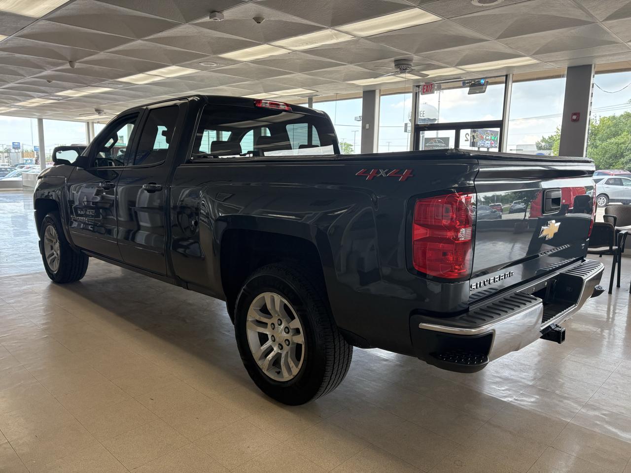 Chevrolet Silverado 1500 4WD Double Cab 143.5" LT w/1LT 2018