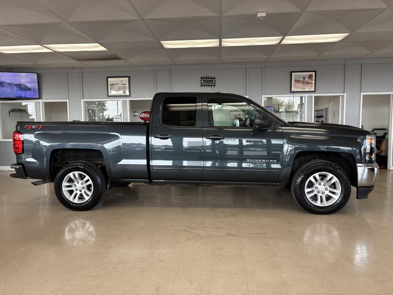 Chevrolet Silverado 1500 4WD Double Cab 143.5" LT w/1LT 2018
