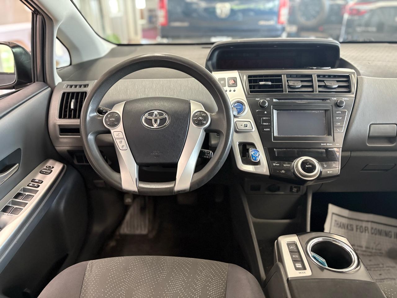 Toyota Prius V 5dr Wgn Two (Natl) 2013