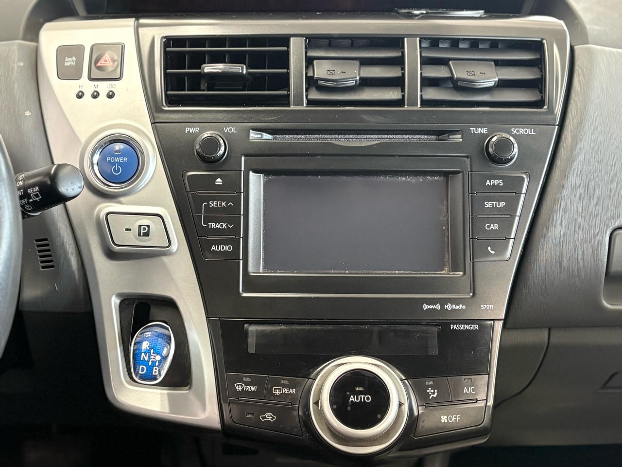 Toyota Prius V 5dr Wgn Two (Natl) 2013