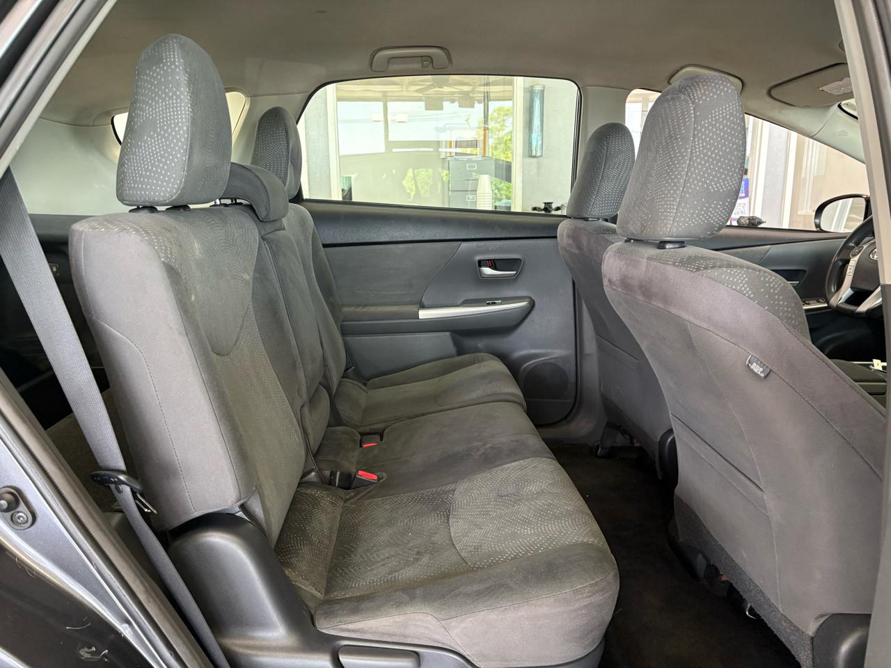 Toyota Prius V 5dr Wgn Two (Natl) 2013