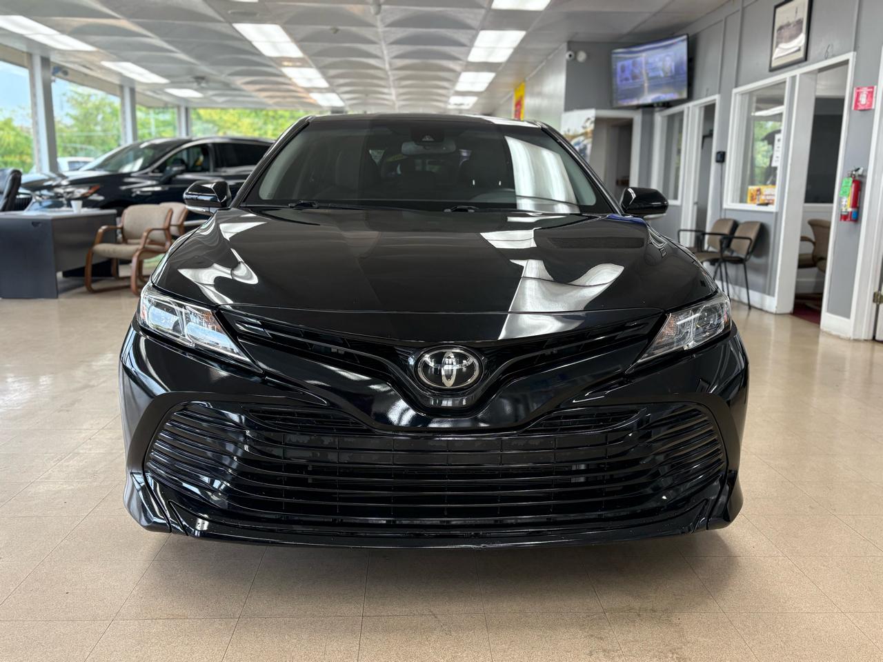 Toyota Camry LE Auto (Natl) 2020