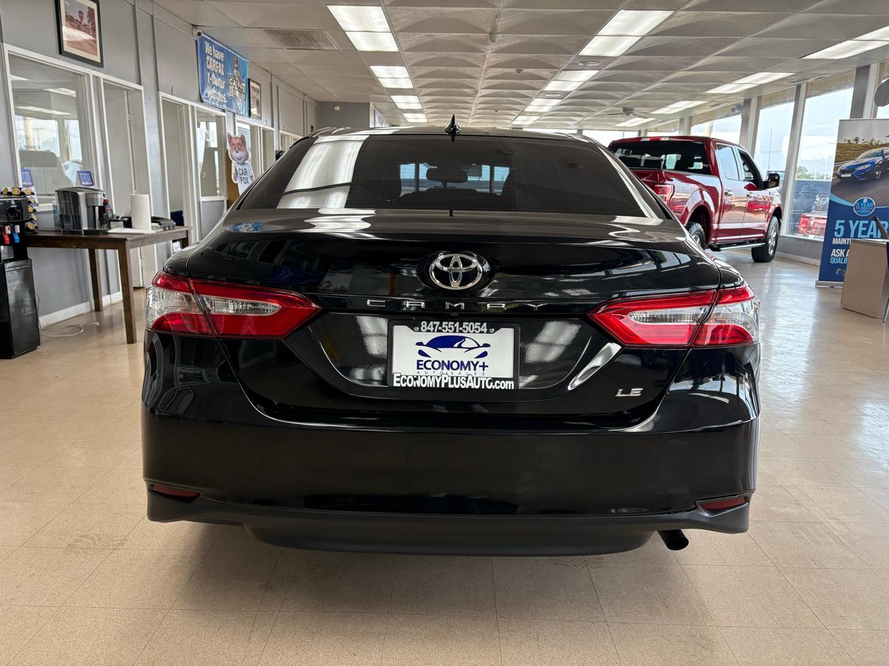 Toyota Camry LE Auto (Natl) 2020