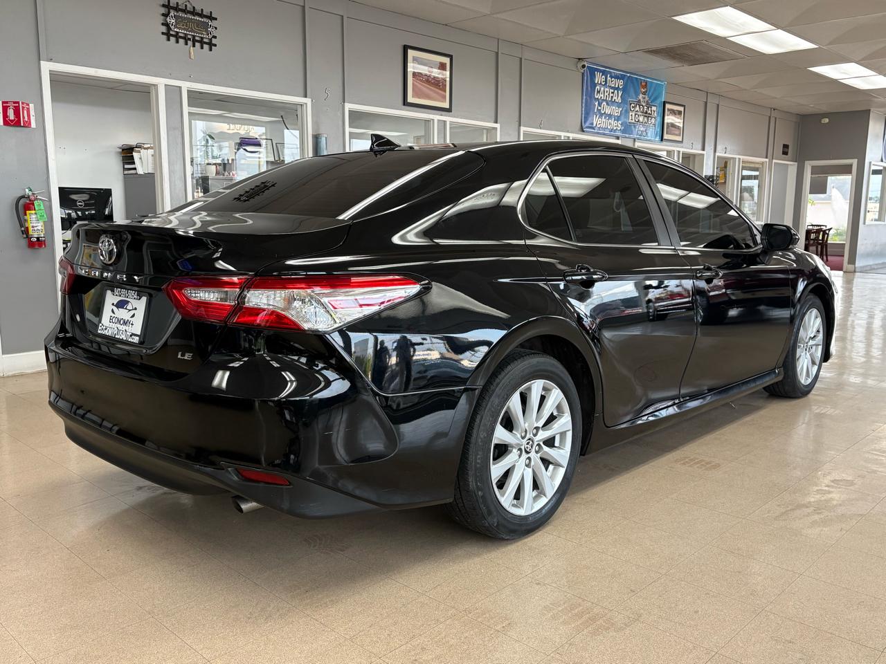 Toyota Camry LE Auto (Natl) 2020