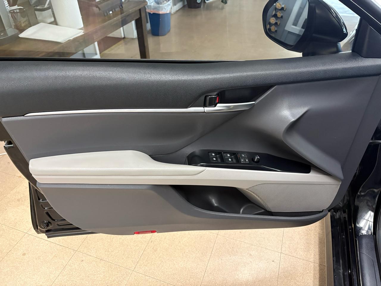 Toyota Camry LE Auto (Natl) 2020