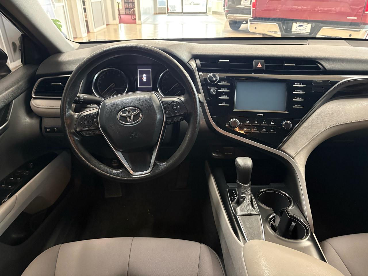 Toyota Camry LE Auto (Natl) 2020