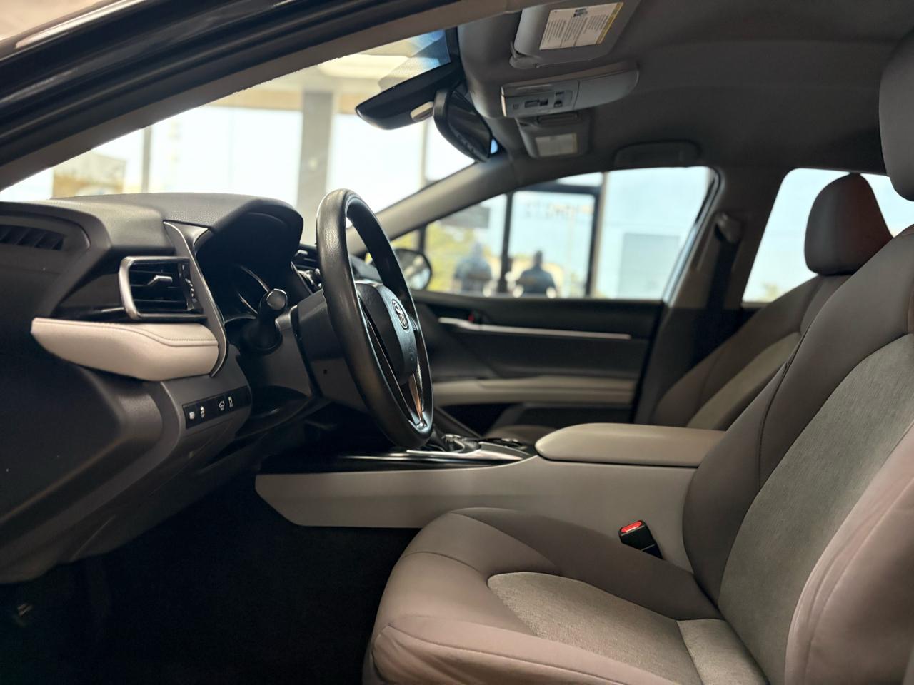 Toyota Camry LE Auto (Natl) 2020