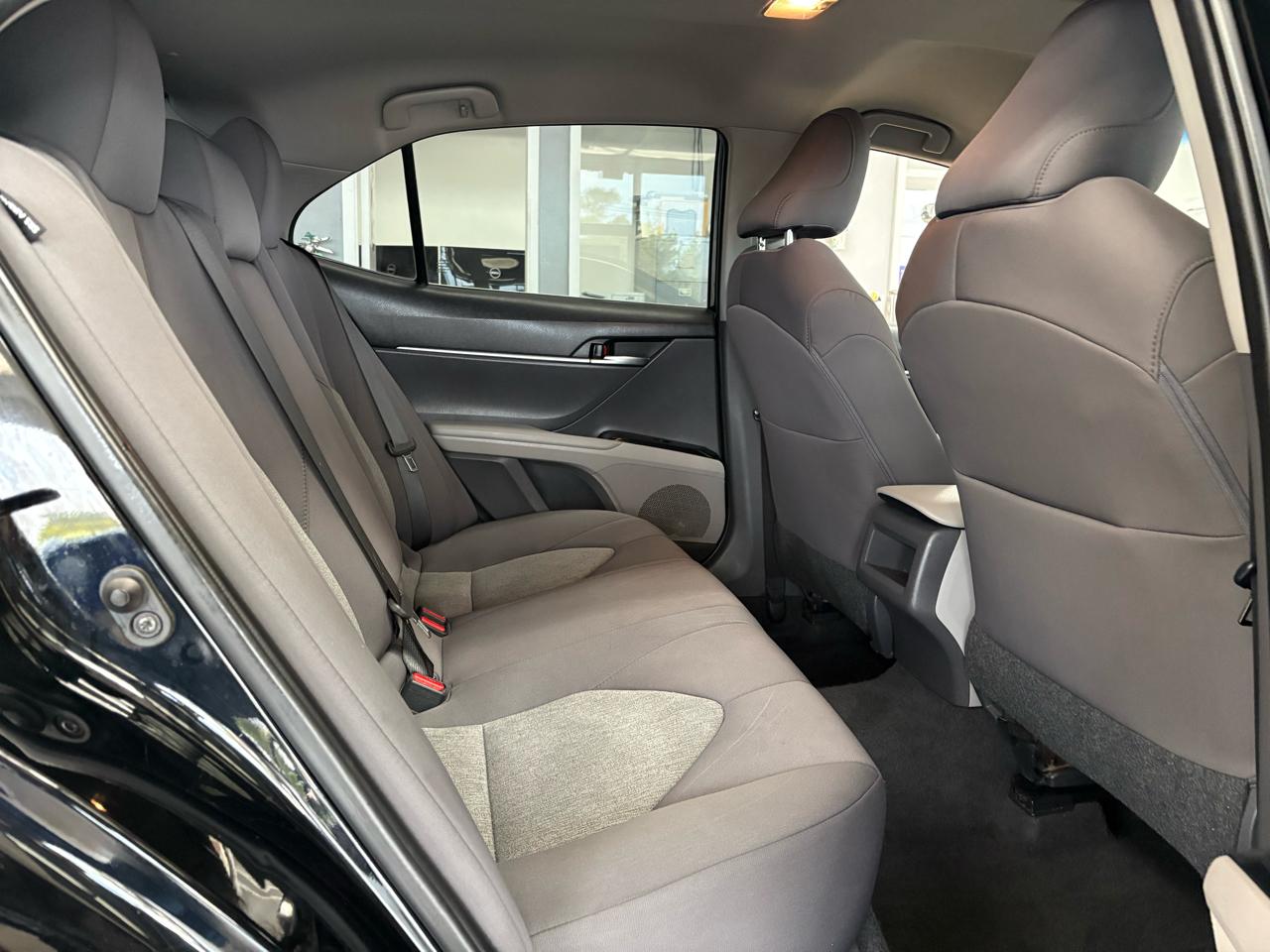 Toyota Camry LE Auto (Natl) 2020