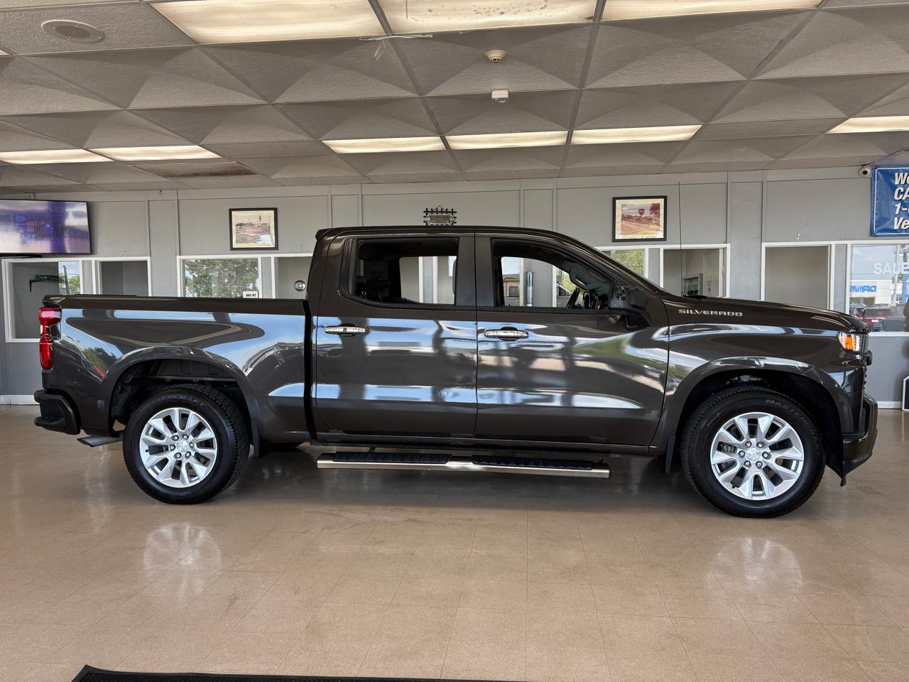 Chevrolet Silverado 1500 2WD Crew Cab 147" Custom 2021