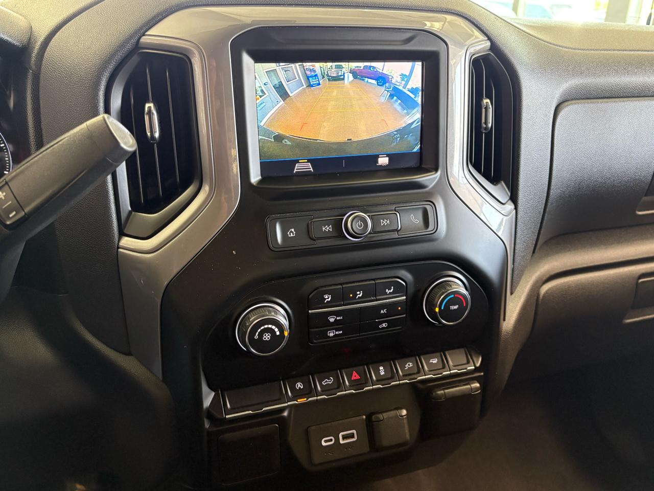Chevrolet Silverado 1500 2WD Crew Cab 147" Custom 2021