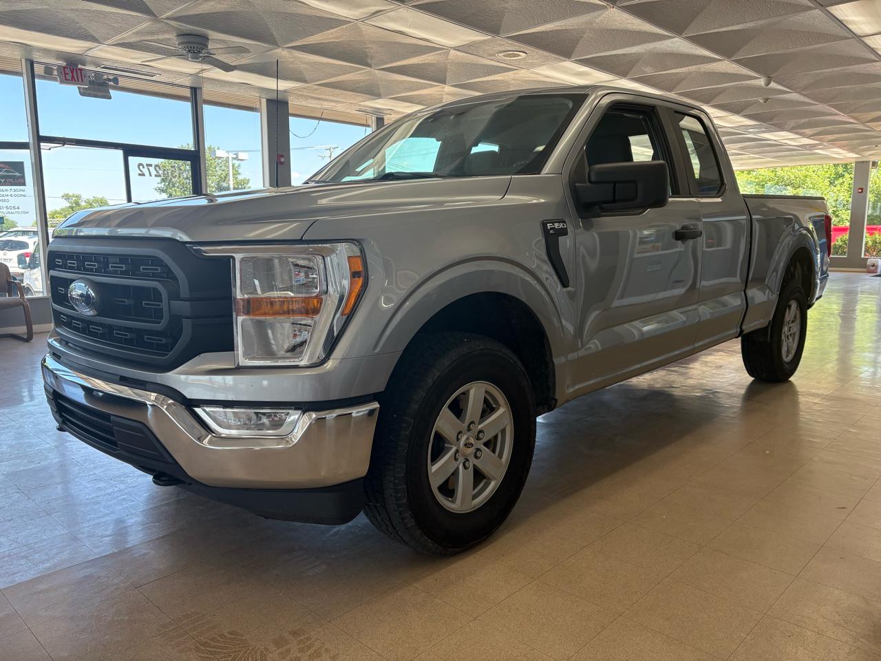 Ford F-150 XL 4WD SuperCab 6.5' Box 2022