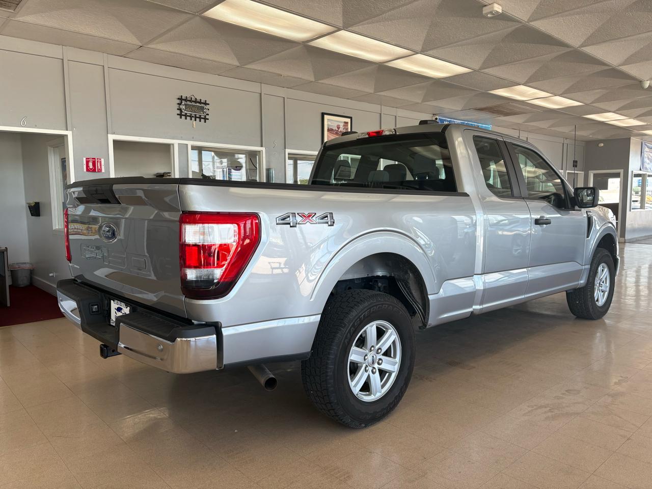 Ford F-150 XL 4WD SuperCab 6.5' Box 2022