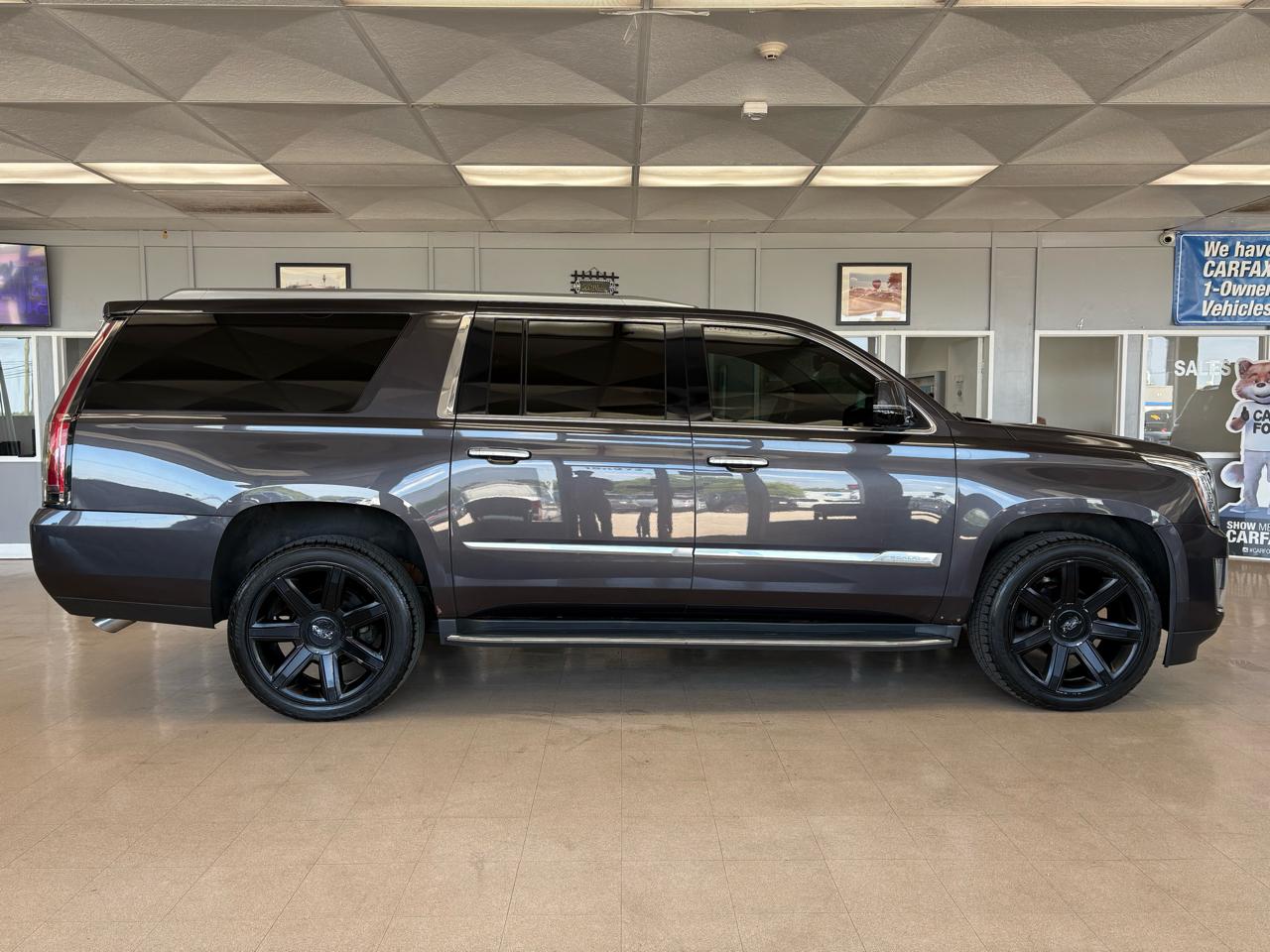 Cadillac Escalade ESV 4WD 4dr Luxury Collection 2016