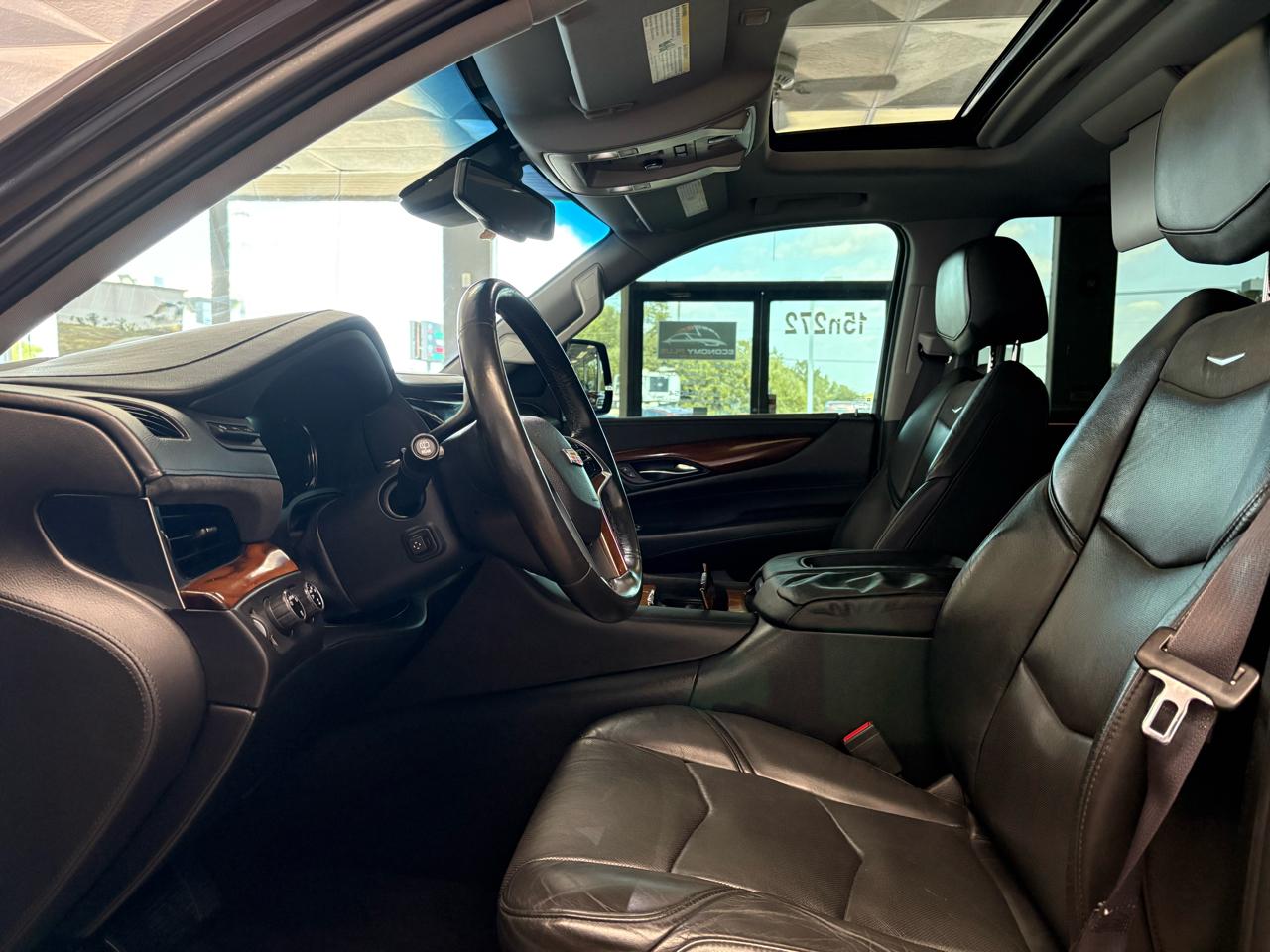 Cadillac Escalade ESV 4WD 4dr Luxury Collection 2016