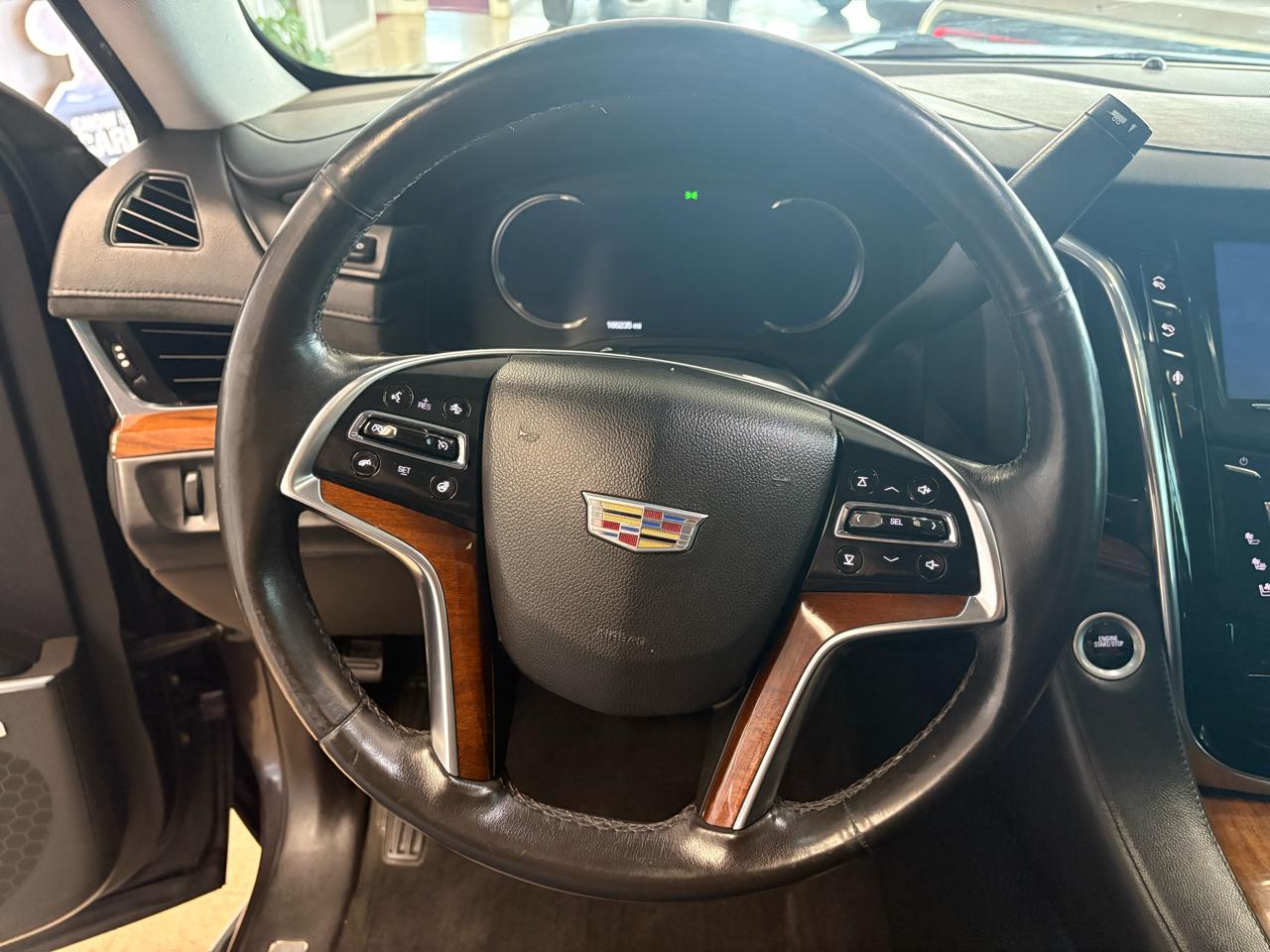 Cadillac Escalade ESV 4WD 4dr Luxury Collection 2016