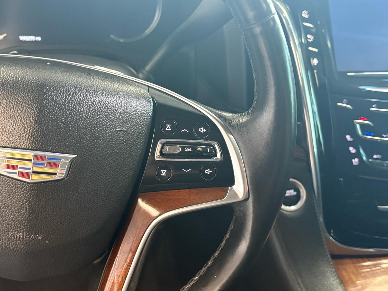 Cadillac Escalade ESV 4WD 4dr Luxury Collection 2016