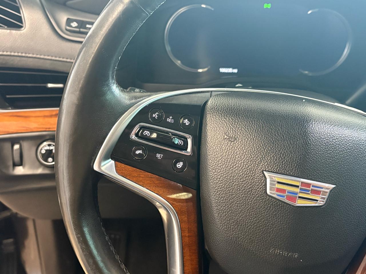 Cadillac Escalade ESV 4WD 4dr Luxury Collection 2016