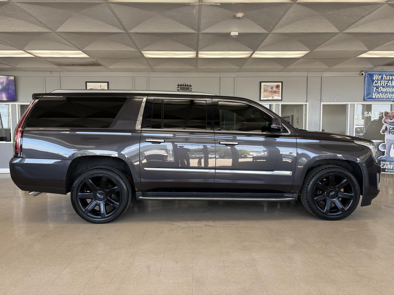 Cadillac Escalade ESV 4WD 4dr Luxury Collection 2016