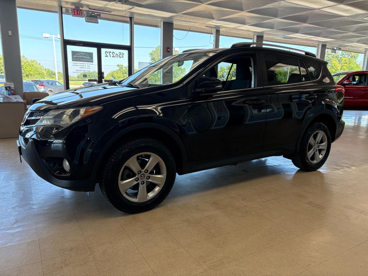 Toyota RAV4 FWD 4dr XLE (Natl) 2015