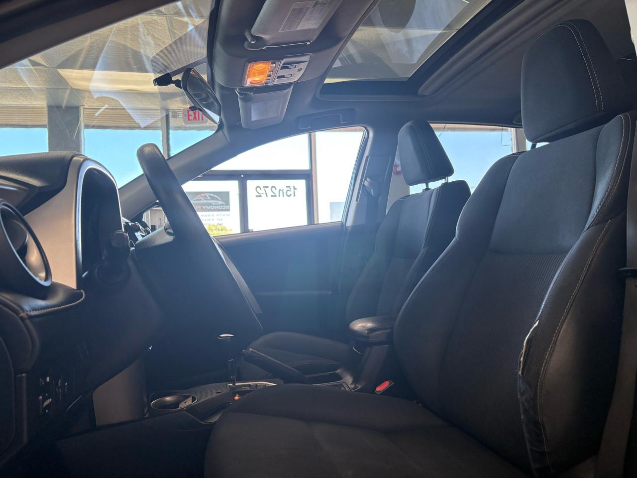 Toyota RAV4 FWD 4dr XLE (Natl) 2015