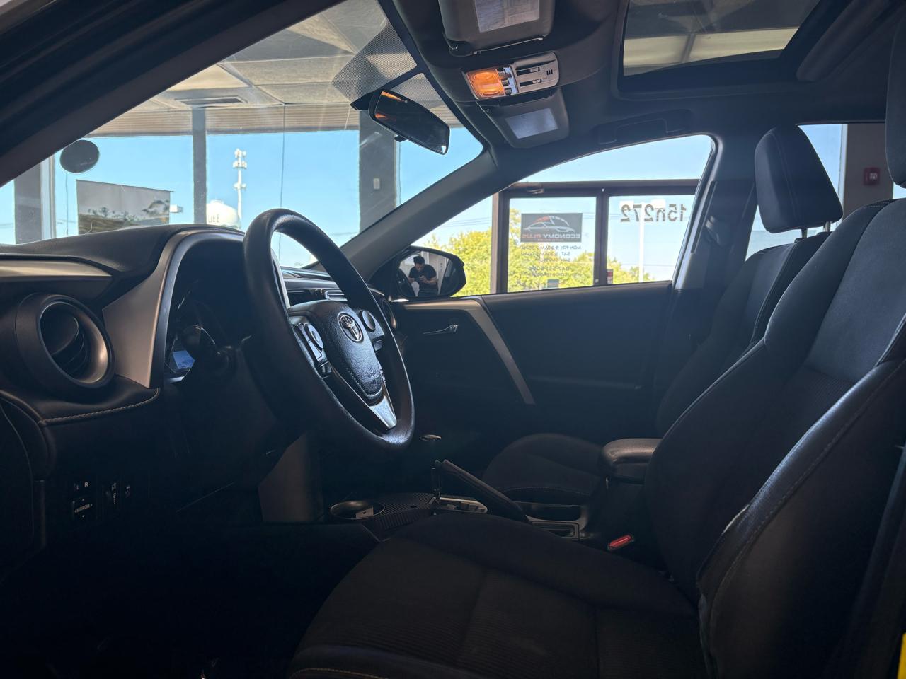 Toyota RAV4 FWD 4dr XLE (Natl) 2015