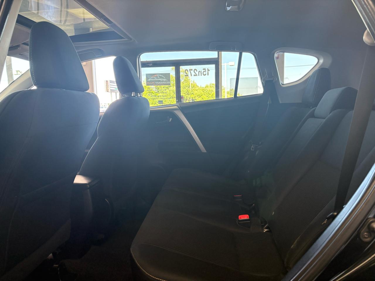 Toyota RAV4 FWD 4dr XLE (Natl) 2015