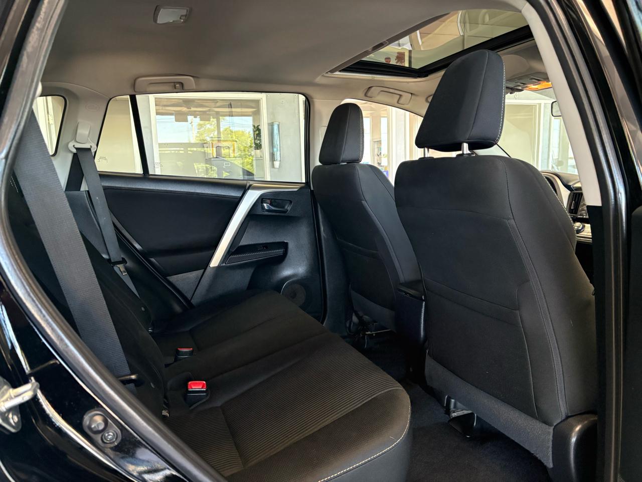 Toyota RAV4 FWD 4dr XLE (Natl) 2015