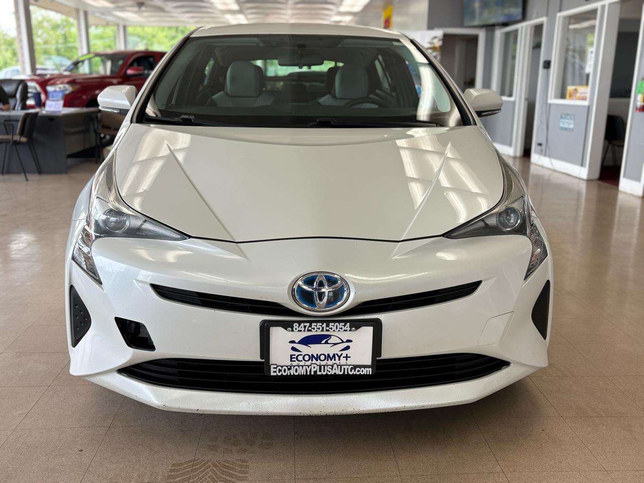 Toyota Prius 5dr HB Two (Natl) 2016