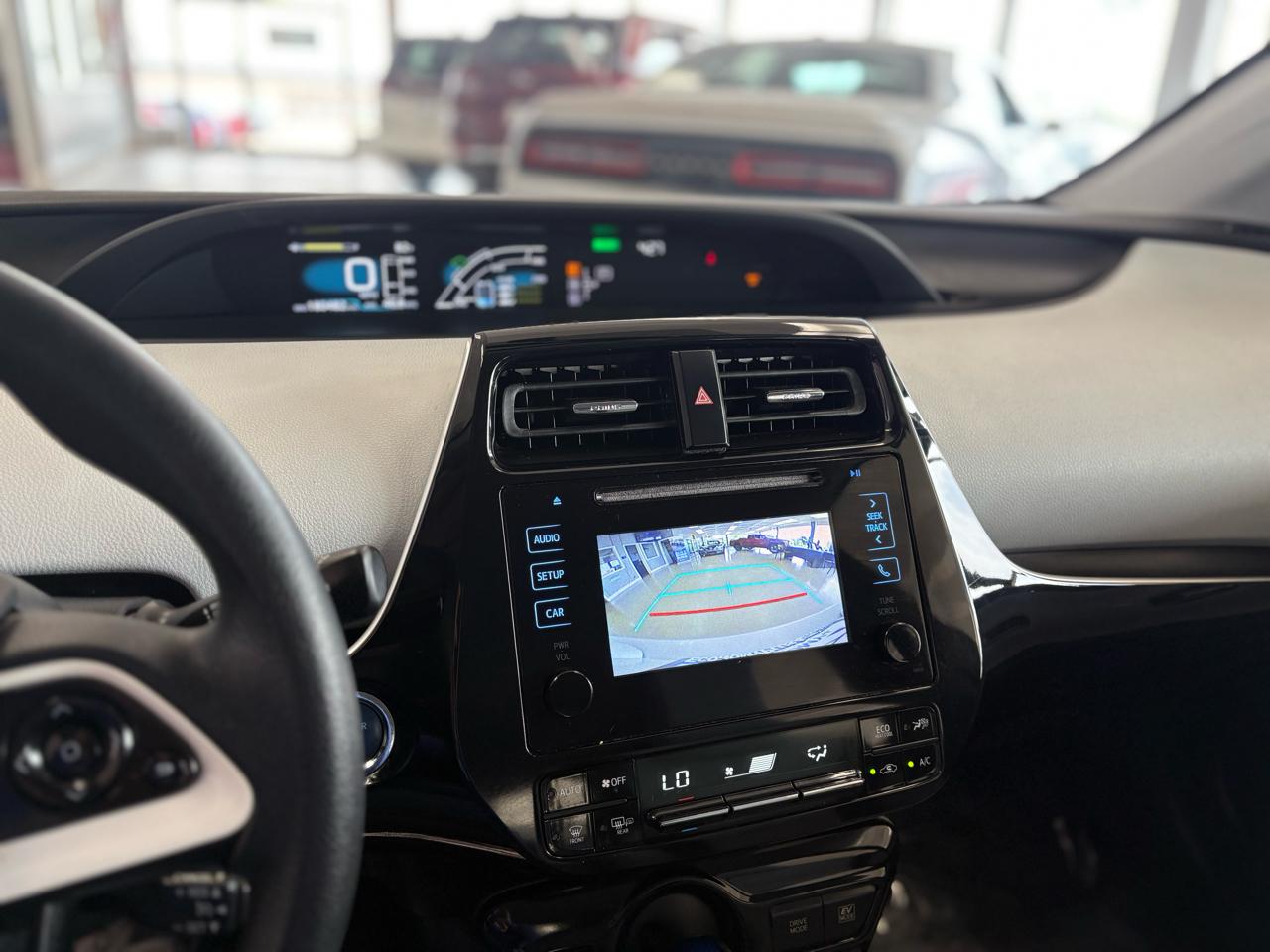 Toyota Prius 5dr HB Two (Natl) 2016